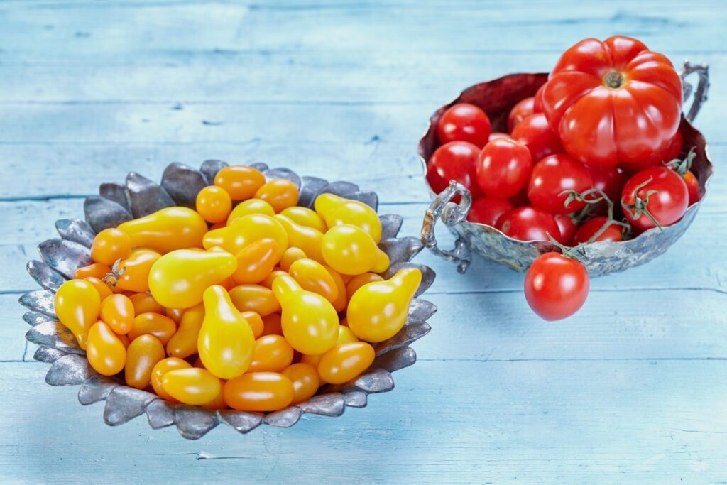 Example of triadic color combination.